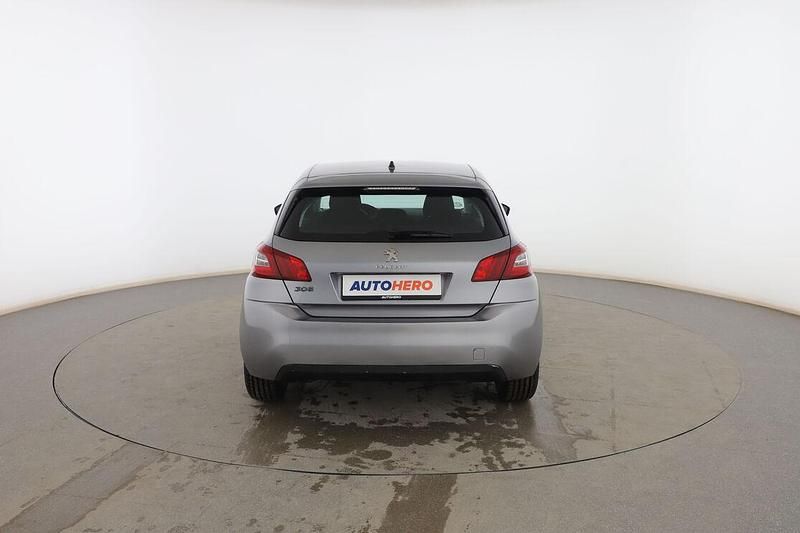 Usado Peugeot 308 Active 92 CV (67 kW) 2015 Gris Berlina