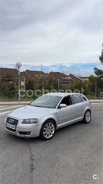 Gris / plata Usado 2005 Audi A3 Sportback Ambition Berlina | 5200 € (Buen precio) - Imagen 1/4
