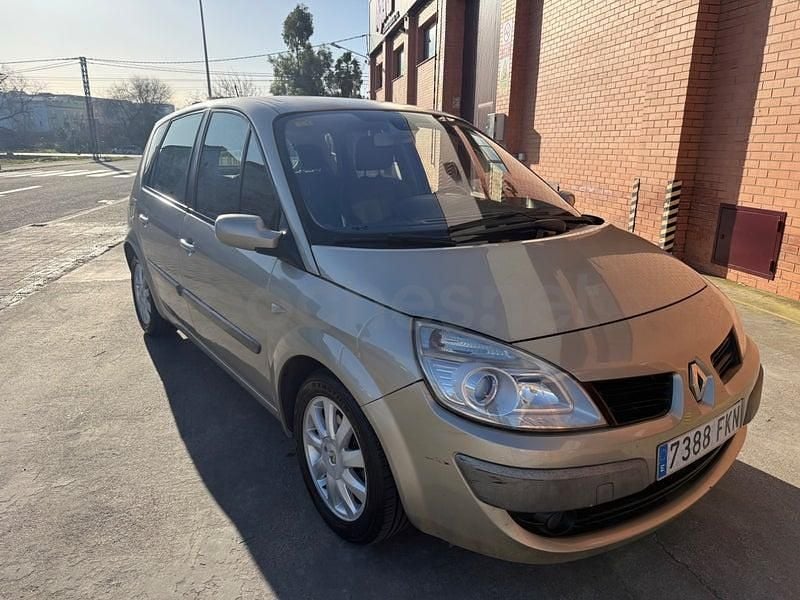 Usado Renault Scénic II Dynamique 110 CV (80 kW) 2006 Marrón Monovolumen
