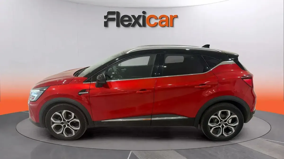 Usado Renault Captur Zen 131 CV (96 kW) 2019 Granate SUV