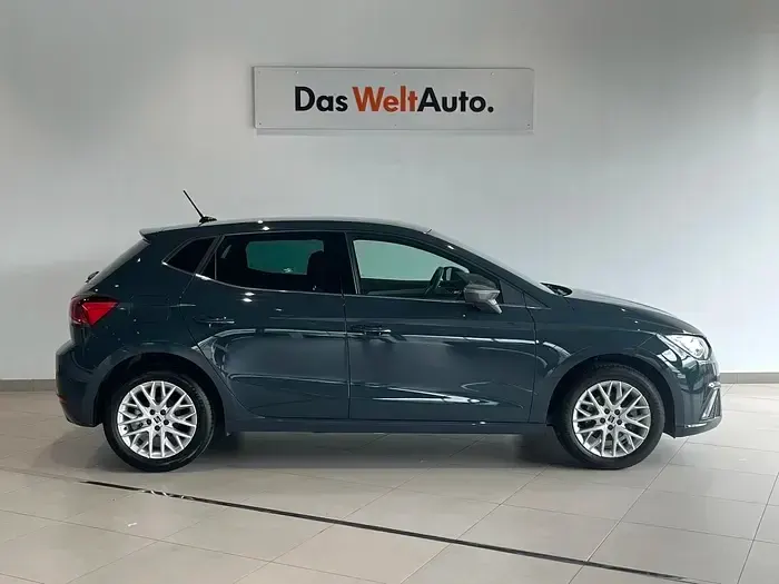 Usado Seat Ibiza 115 CV (84 kW) 2025 Azul Utilitario