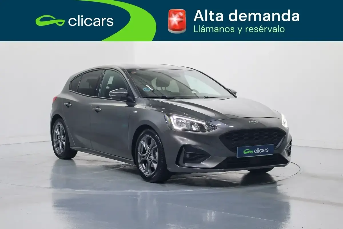 Usado Ford Focus ST-Line 125 CV (91 kW) 2019 Gris Berlina