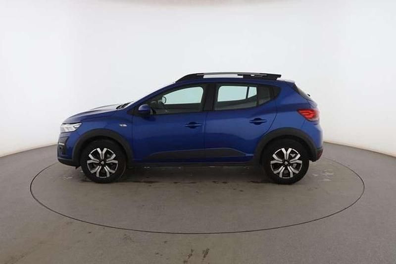 Usado Dacia Sandero Comfort 90 CV (66 kW) 2022 Azul Utilitario
