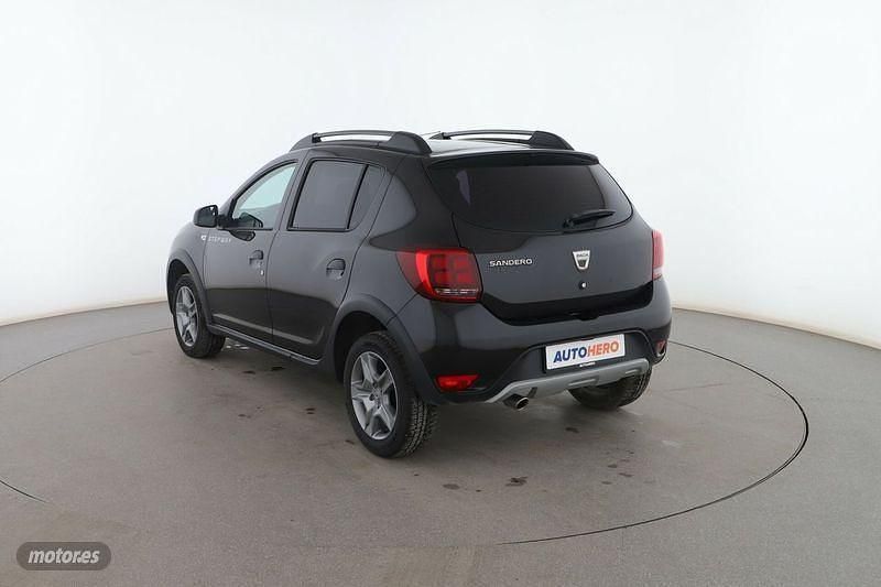 Usado Dacia Sandero Essentiel 91 CV (66 kW) 2018 Negro Utilitario