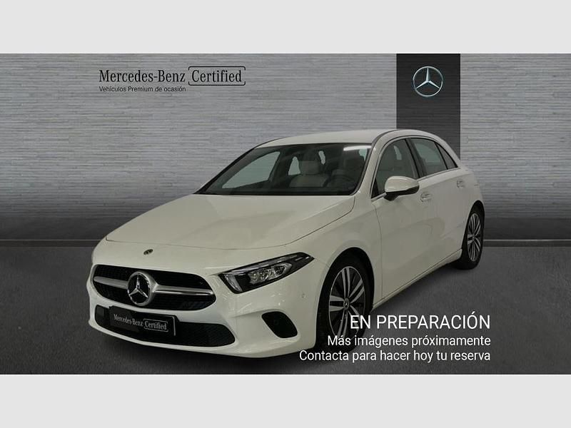 Usado Mercedes A180 Progressive 136 CV (100 kW) 2022 Amarillo sol estándar Utilitario