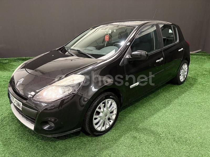 Negro Usado 2009 Renault Clio II Exception Berlina | 2500 € (Super precio) - Imagen 1/4