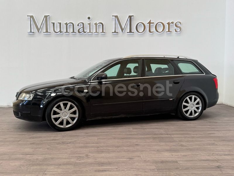Negro Usado 2004 Audi A4 Familiar | 4990 € (Precio justo) - Imagen 1/4