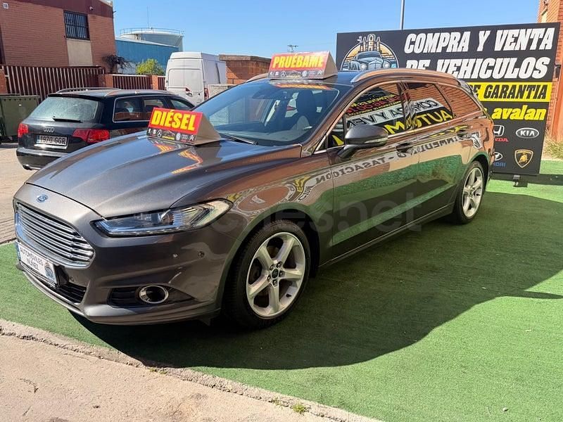 Usado Ford Mondeo Titanium 150 CV (110 kW) 2017 Gris / plata Familiar