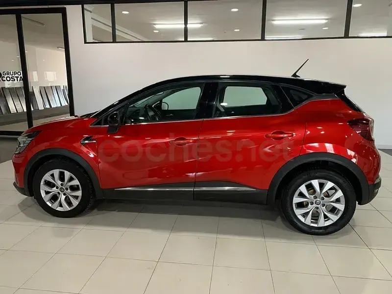 Usado Renault Captur Life 90 CV (66 kW) 2020 Granate SUV