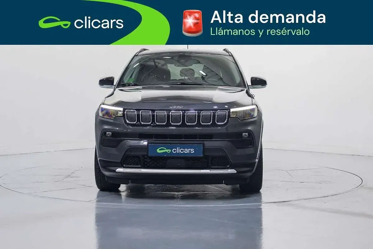 Usado Jeep Compass Limited 131 CV (96 kW) 2021 Gris SUV