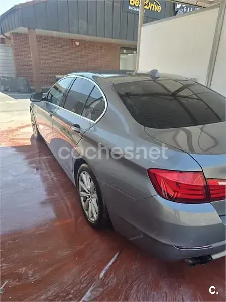 Usado BMW 520 184 CV (135 kW) 2012 Gris / plata Berlina