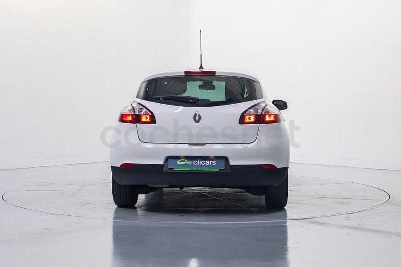 Usado Renault Mégane LIMITED 115 CV (84 kW) 2015 Blanco Berlina