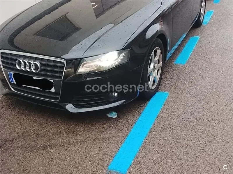 Usado Audi A4 136 CV (100 kW) 2010 Negro Berlina