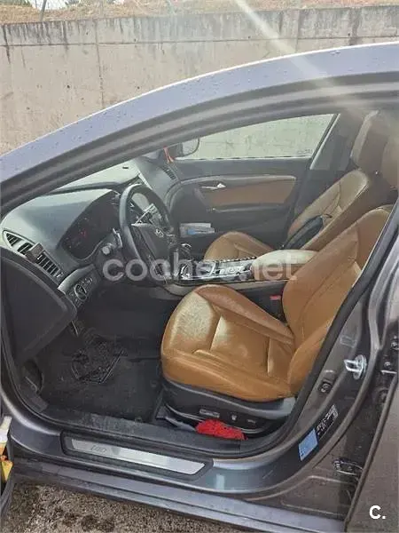 Usado Hyundai i40 141 CV (103 kW) 2015 Gris / plata Berlina