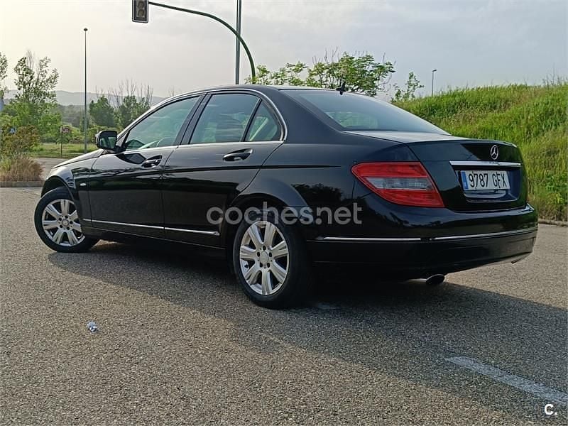 Usado Mercedes C220 170 CV (125 kW) 2008 Negro Berlina