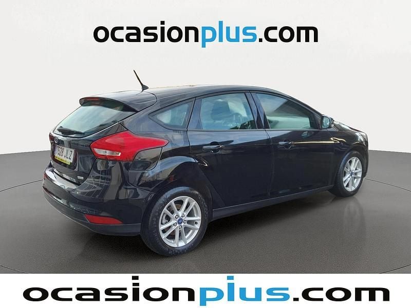 Usado Ford Focus Trend+ 125 CV (91 kW) 2016 Negro Berlina