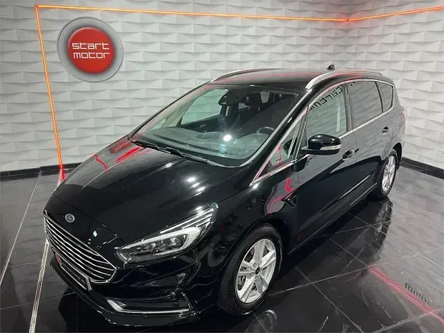 Usado Ford S-MAX S 150 CV (110 kW) 2019 Negronegro Monovolumen