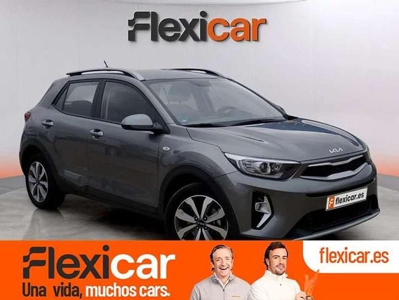 Gris Usado 2023 Kia Stonic SUV | 15.290 € (Precio justo) - Imagen 1/4