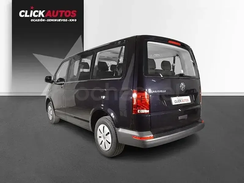 Usado VW Caravelle 110 CV (80 kW) 2024 Negro Van
