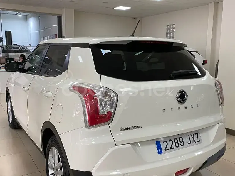 Usado SsangYong Tivoli Limited 115 CV (84 kW) 2017 Blanco SUV