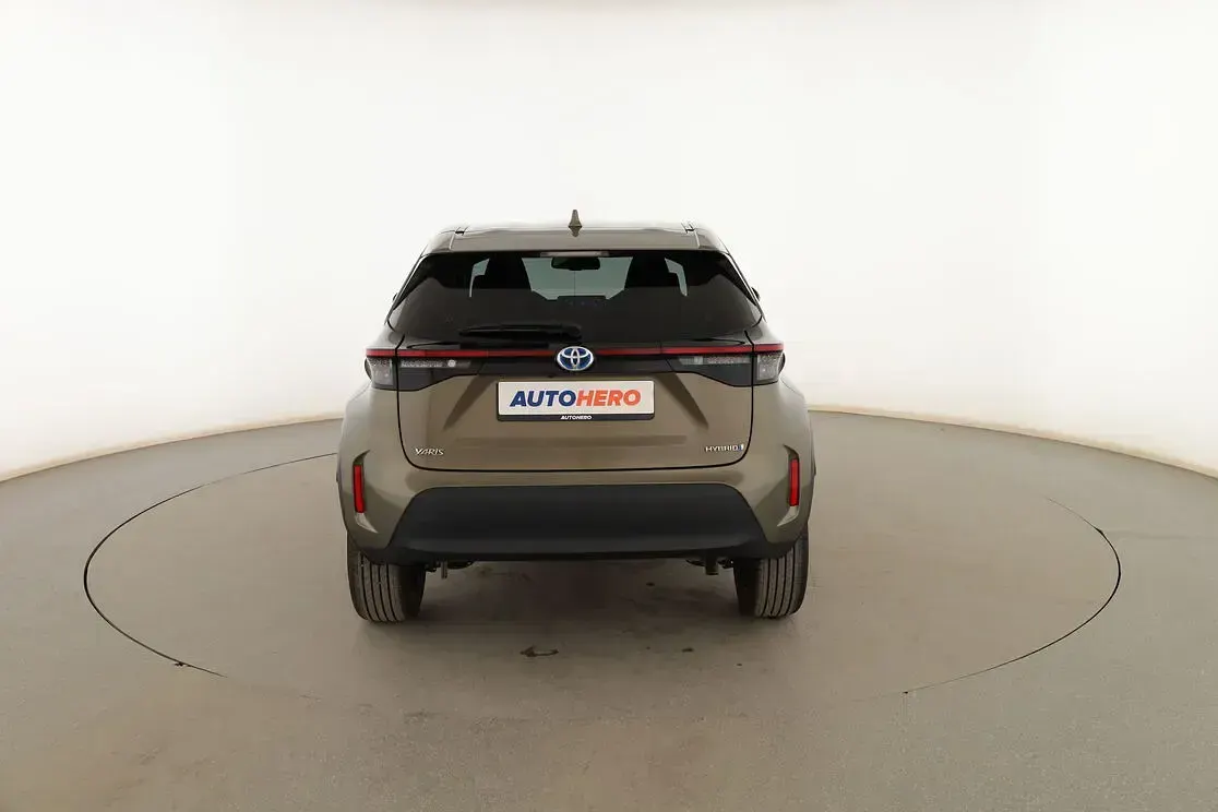 Usado Toyota Yaris Cross Style 116 CV (85 kW) 2022 Verde SUV