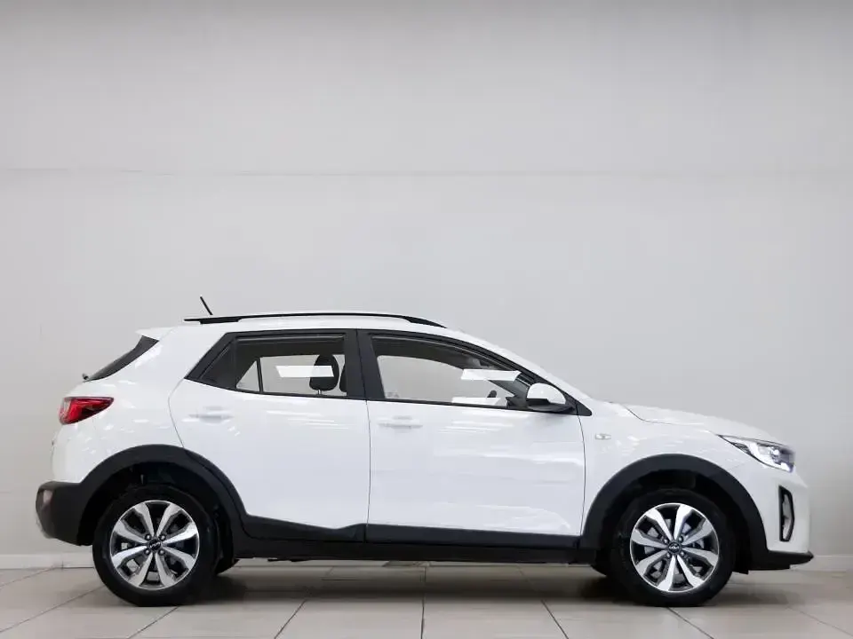 Usado Kia Stonic 84 CV (61 kW) 2021 Otro SUV