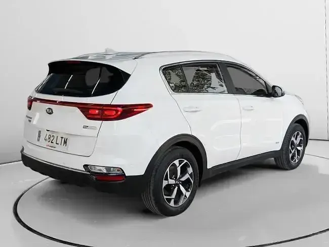 Usado Kia Sportage 136 CV (100 kW) 2021 Blanco SUV