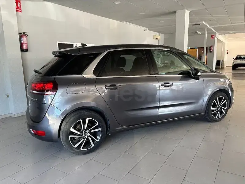 Usado Citroën C4 SpaceTourer Feel 130 CV (95 kW) 2020 Gris / plata Monovolumen
