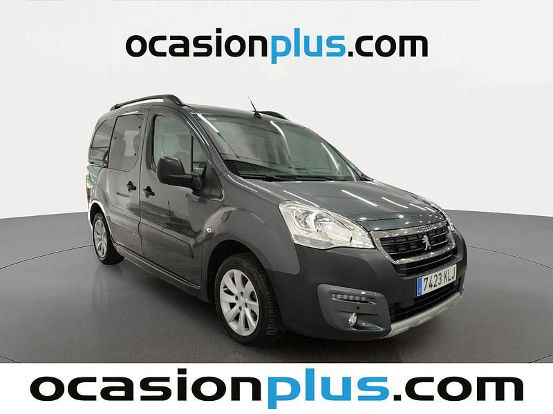 Usado Peugeot Partner Tepee 100 CV (73 kW) 2018 Gris Monovolumen