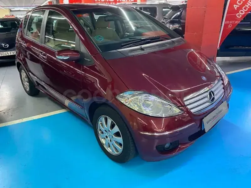 Usado Mercedes A170 Elegance 116 CV (85 kW) 2007 Granate Monovolumen