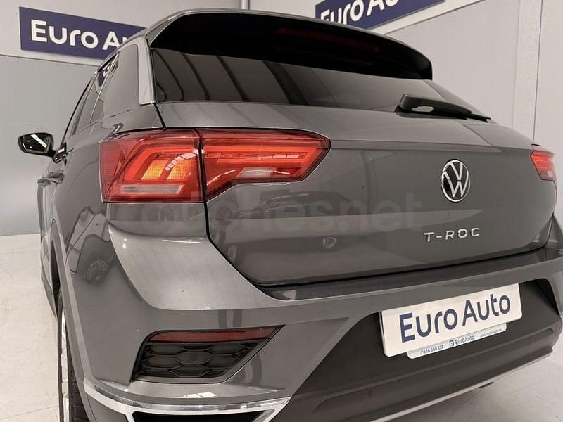 Usado VW T-Roc Advance 150 CV (110 kW) 2021 Gris / plata SUV