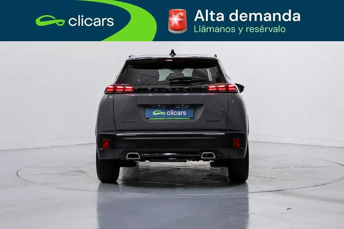 Usado Peugeot 2008 Allure 136 CV (100 kW) 2025 Gris SUV
