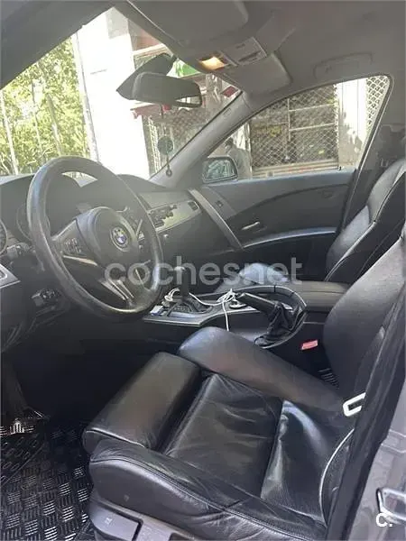 Usado BMW 525 177 CV (130 kW) 2006 Gris / plata Berlina