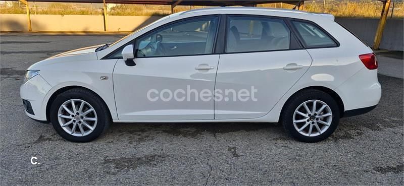 Usado Seat Ibiza ST Style 90 CV (66 kW) 2011 Blanco Familiar
