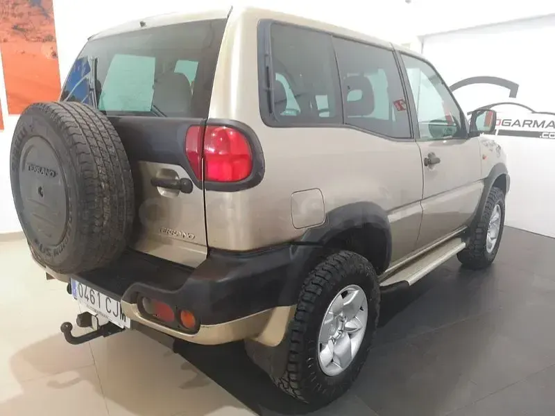 Usado Nissan Terrano 154 CV (113 kW) 2003 Marrón SUV