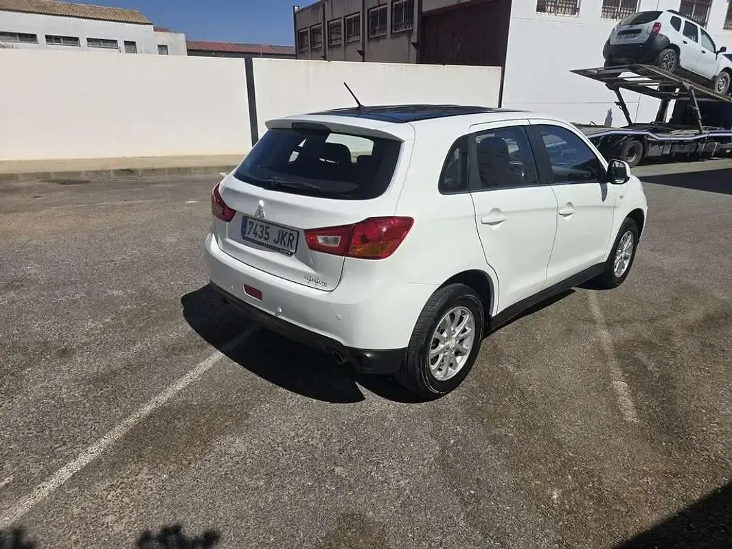 Usado Mitsubishi ASX Motion 116 CV (85 kW) 2016 Blanco SUV