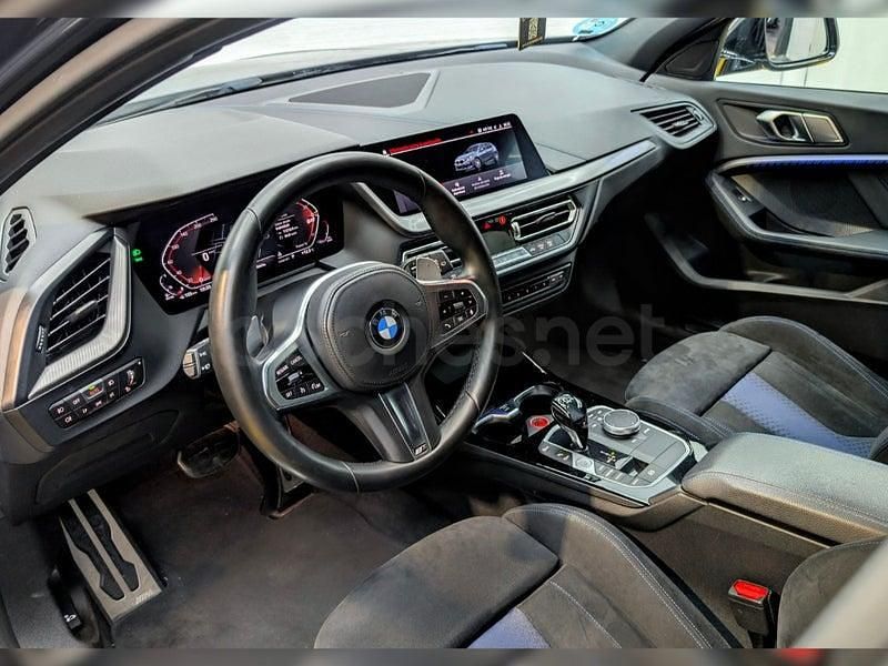 Usado BMW 118 Comfort Edition 150 CV (110 kW) 2021 Gris / plata Utilitario