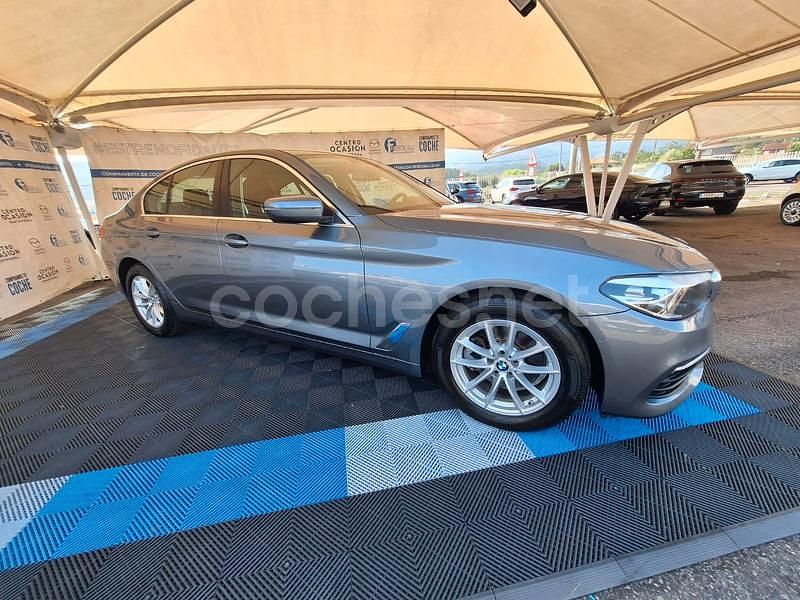 Gris / plata Usado 2020 BMW 520 Berlina | 28.700 € (Buen precio) - Imagen 1/4
