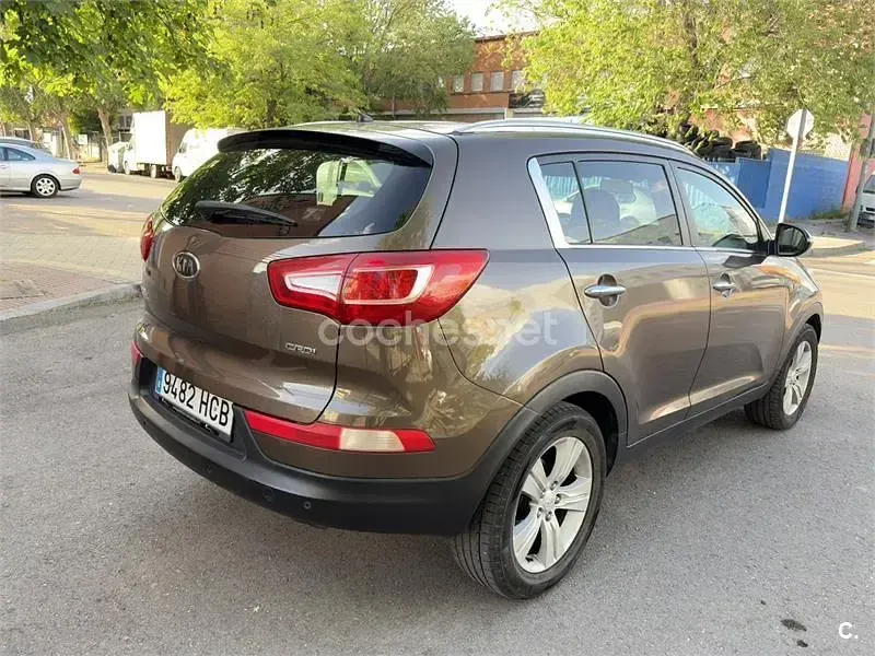 Usado Kia Sportage 115 CV (84 kW) 2011 Marrón SUV