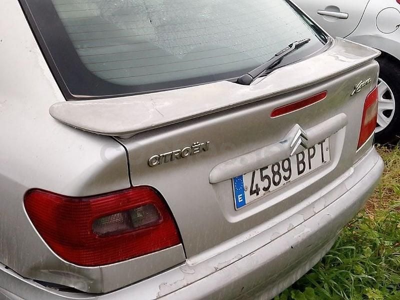 Usado Citroën Xsara 71 CV (52 kW) 2002 Gris / plata Berlina