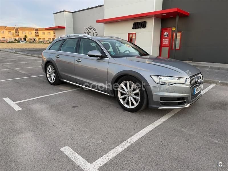 Usado Audi A6 Allroad Advanced 218 CV (160 kW) 2018 Gris / plata Familiar