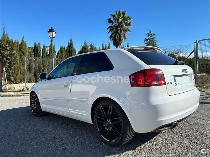 Usado Audi A3 Ambition 140 CV (102 kW) 2010 Blanco Utilitario