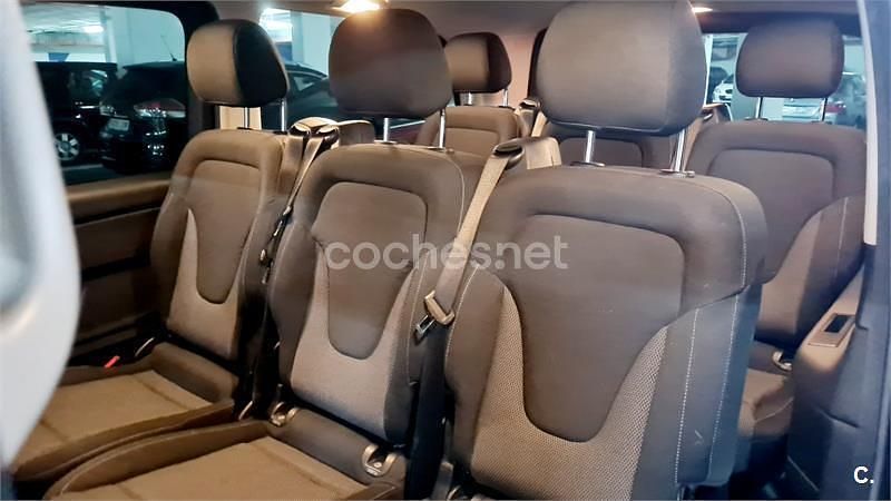 Usado Mercedes V200 Avantgarde 136 CV (100 kW) 2014 Granate Monovolumen