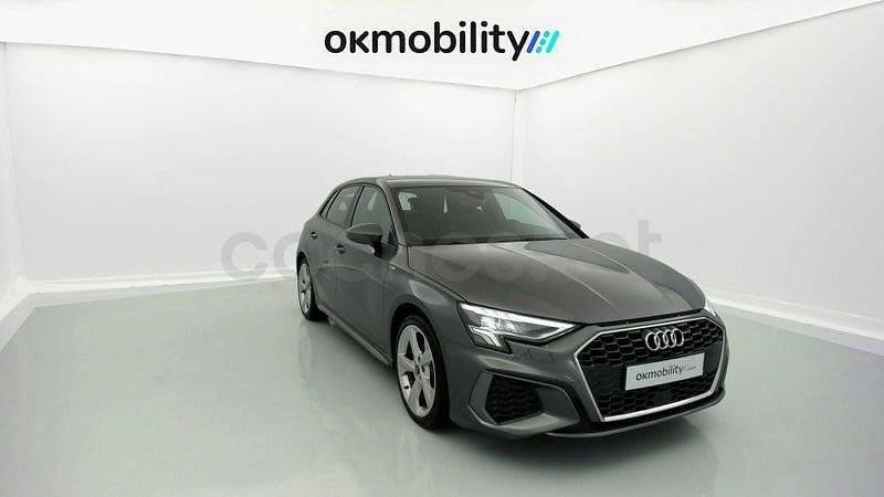 Usado Audi A3 S-Line 150 CV (110 kW) 2024 Gris / plata Berlina