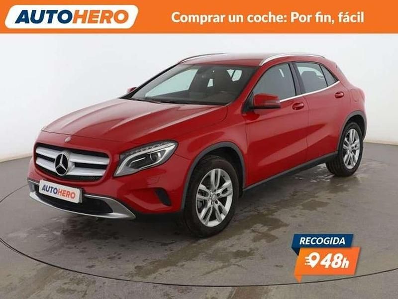 Usado Mercedes GLA250 Urban 211 CV (155 kW) 2016 Rojo SUV