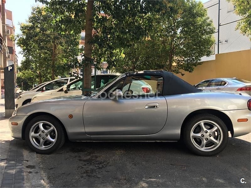 Gris / plata Usado 2002 Mazda MX5 Descapotable | 12.000 € (Un poco caro) - Imagen 1/3