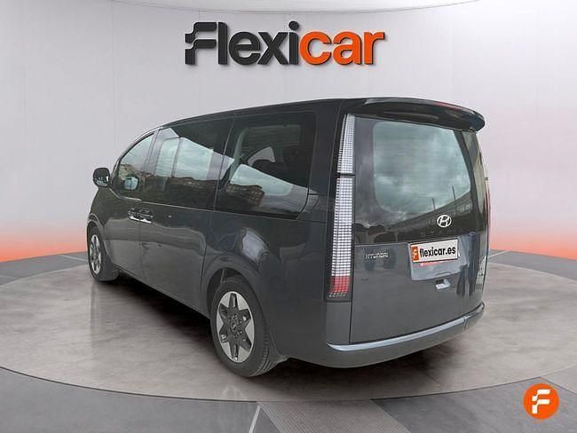 Usado Hyundai Staria 177 CV (130 kW) 2023 Azul Monovolumen