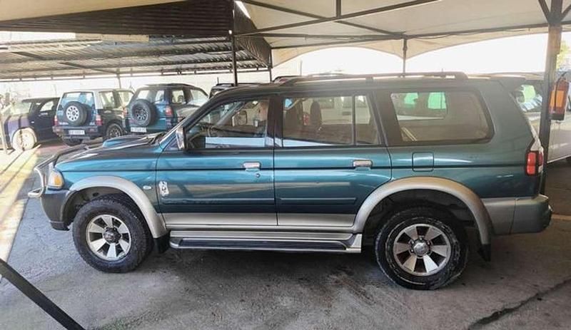Usado Mitsubishi Montero 2004 Verde SUV