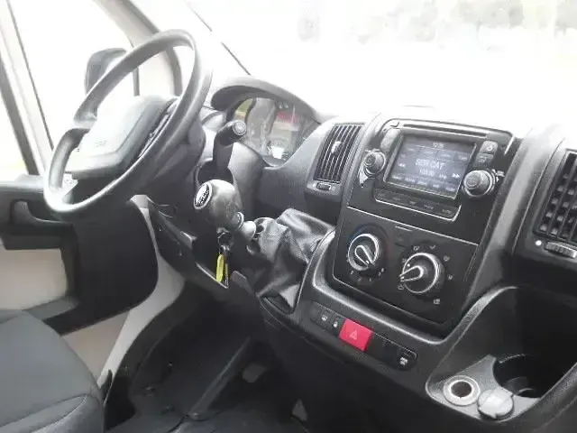 Usado Citroën Jumper 120 CV (88 kW) 2019 Blanco Monovolumen