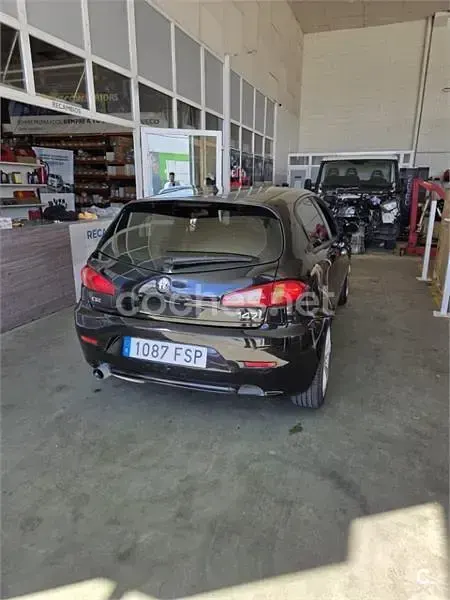 Usado Alfa Romeo 147 150 CV (110 kW) 2007 Negro Utilitario